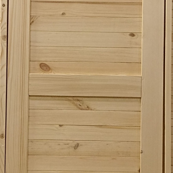 Дверь деревянная из хвойных пород 190*80